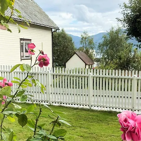 Holiday Home Fiska *